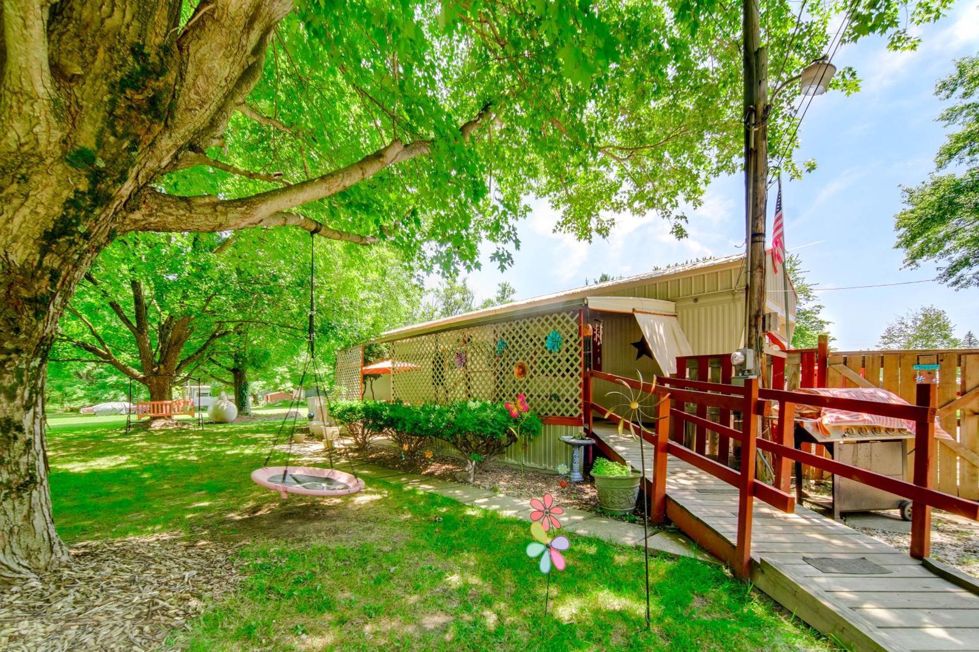Andover Near State Park With Patio And Yard! Holiday home Hartstown